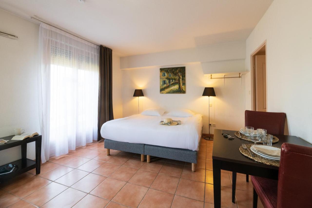 Hotel Cerise Carcassonne Sud Esterno foto