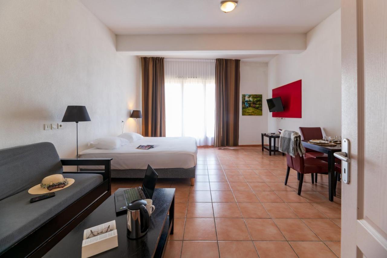 Hotel Cerise Carcassonne Sud Esterno foto