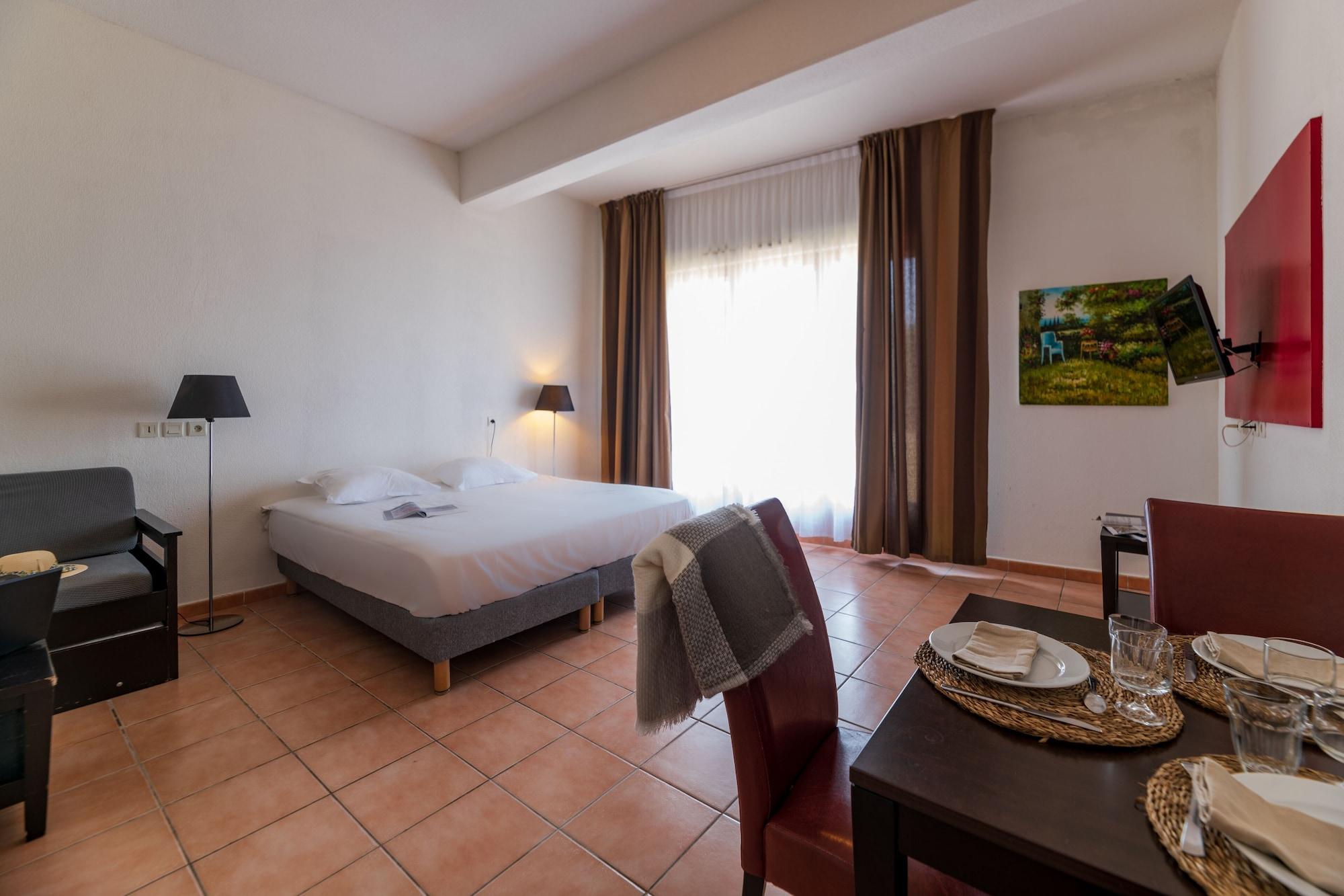 Hotel Cerise Carcassonne Sud Esterno foto