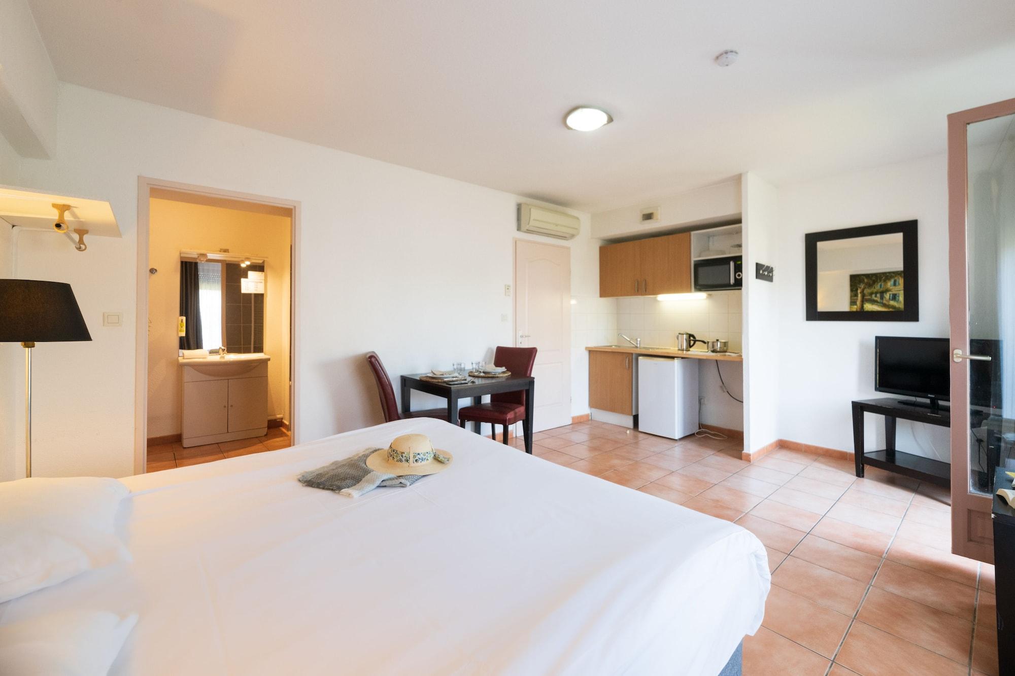 Hotel Cerise Carcassonne Sud Esterno foto