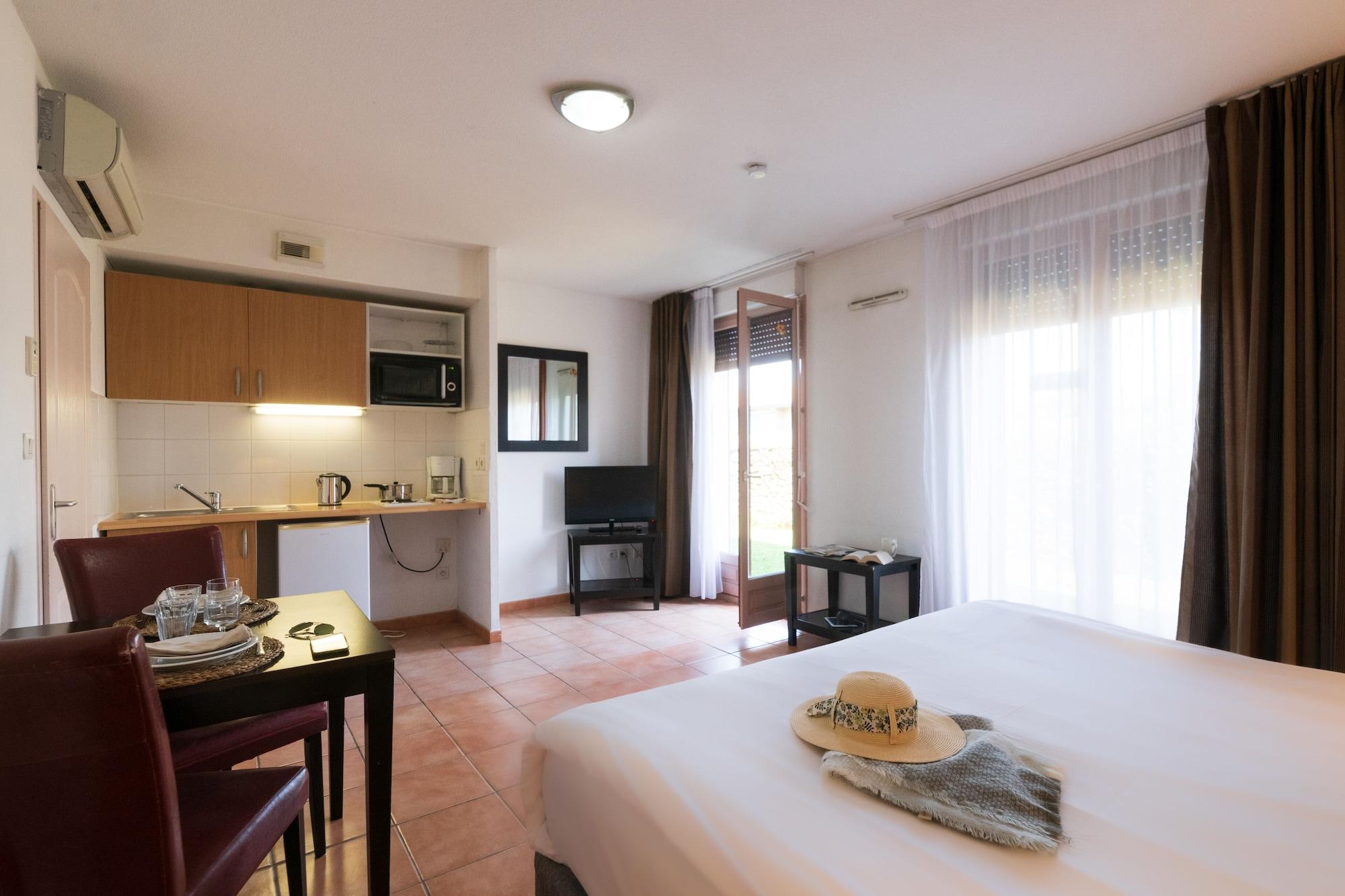 Hotel Cerise Carcassonne Sud Esterno foto