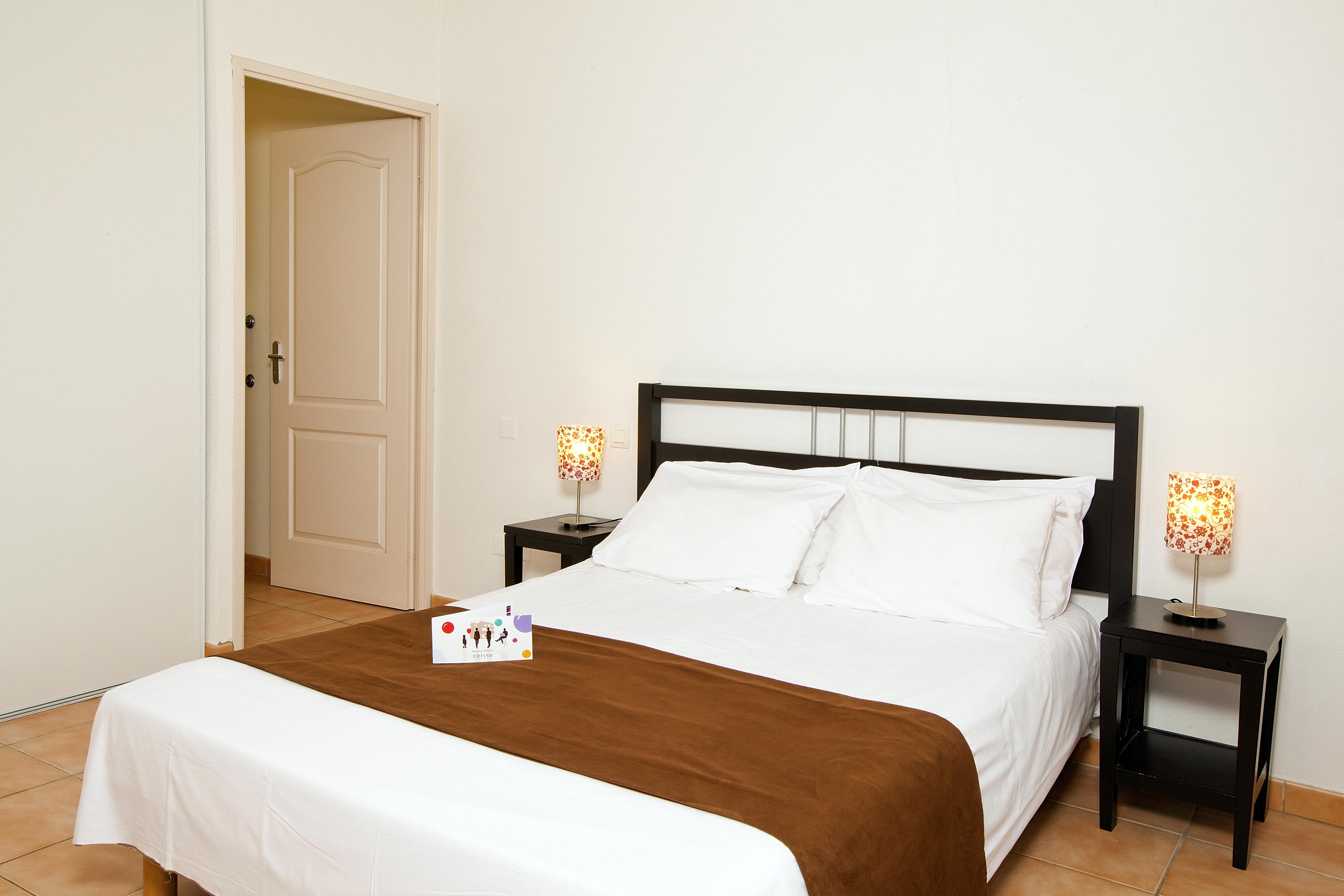 Hotel Cerise Carcassonne Sud Esterno foto